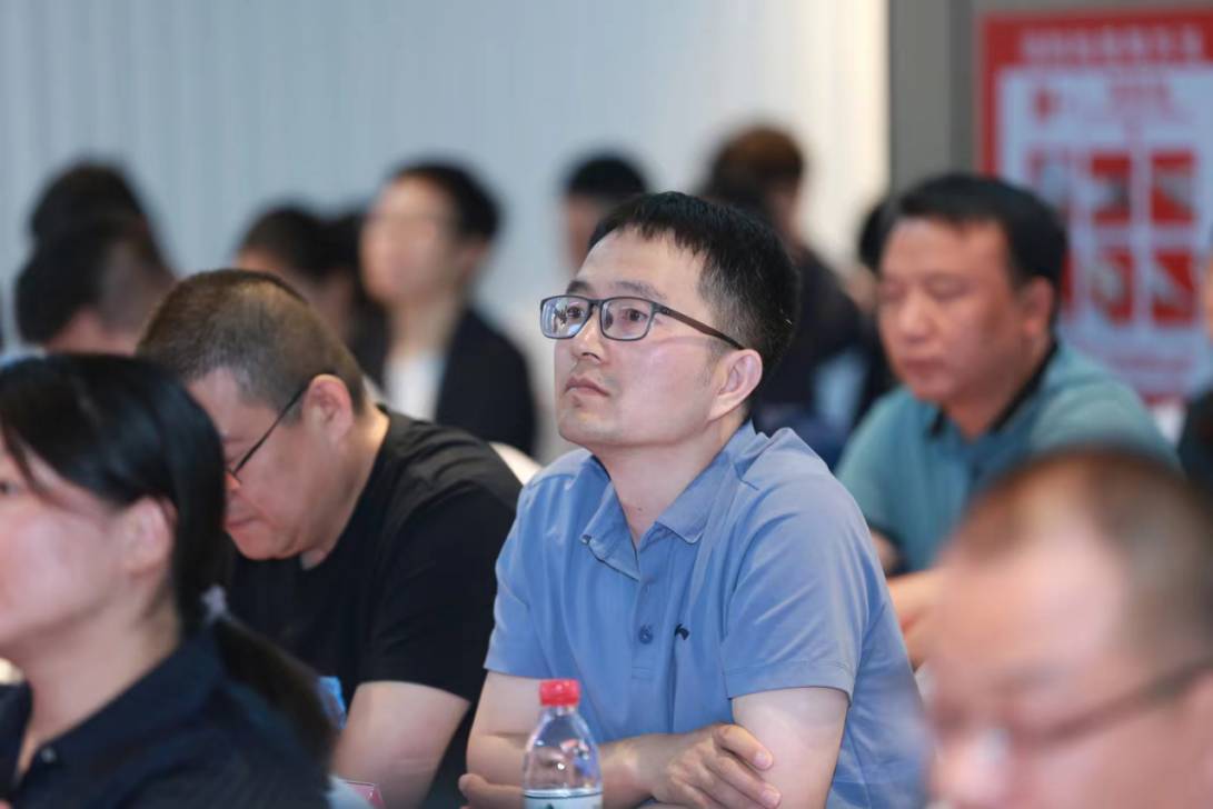 訾威图片(1)